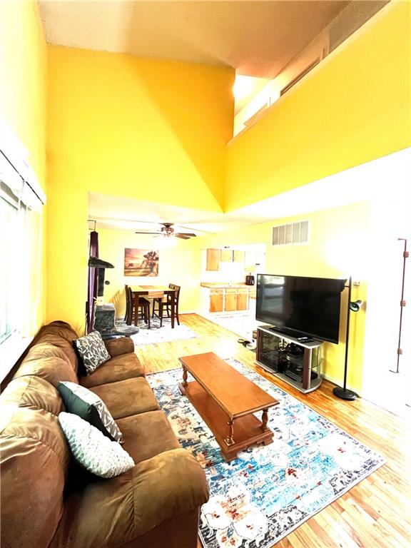 255 N Michigan Street Unit: 22