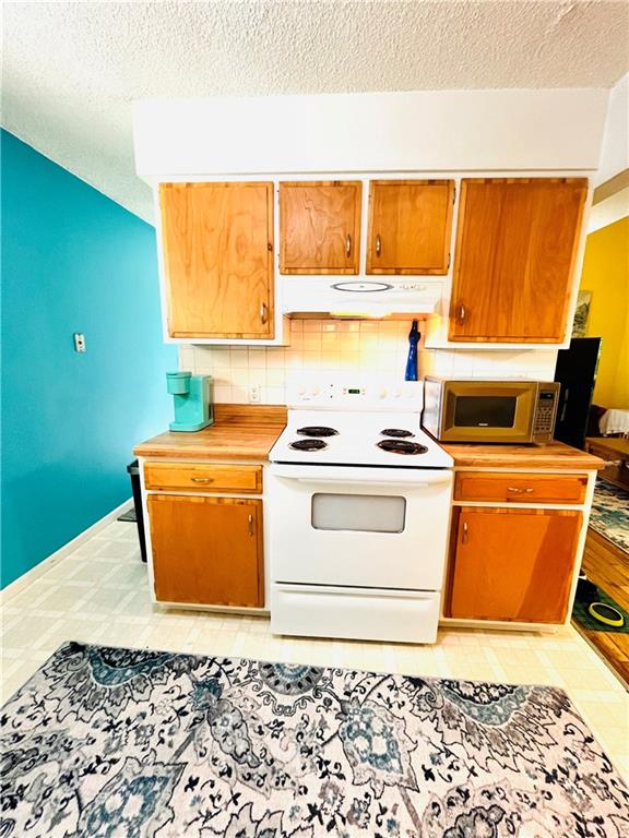 255 N Michigan Street Unit: 22