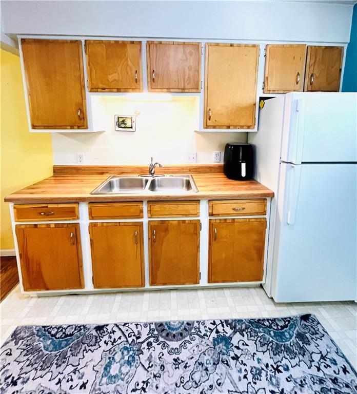255 N Michigan Street Unit: 22