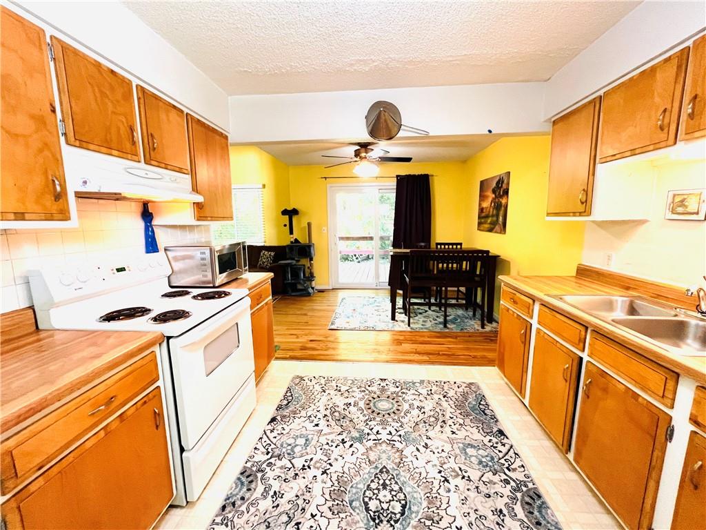 255 N Michigan Street Unit: 22