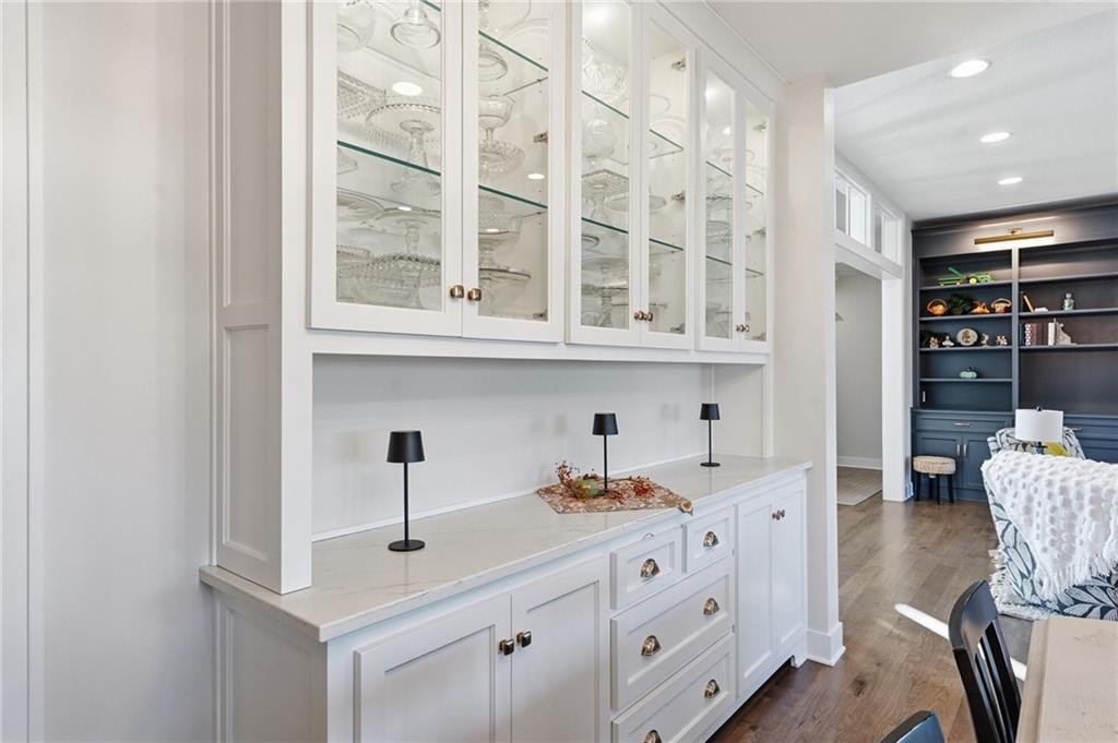 1210 Signal Lake Court