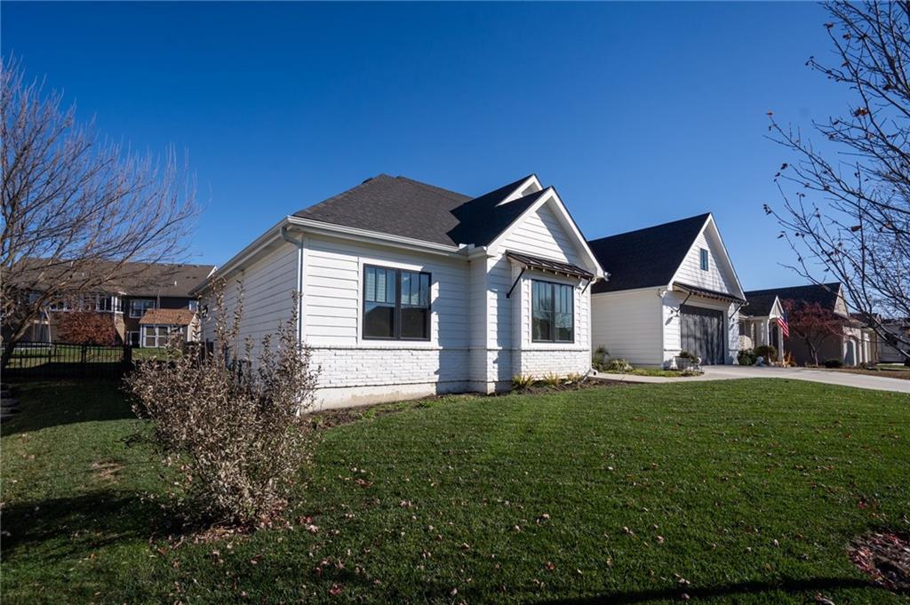 1210 Signal Lake Court