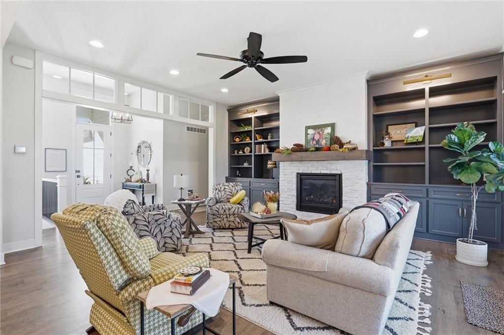 1210 Signal Lake Court