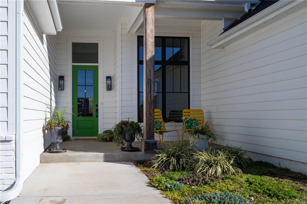 1210 Signal Lake Court