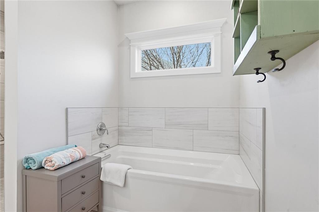 1210 Signal Lake Court