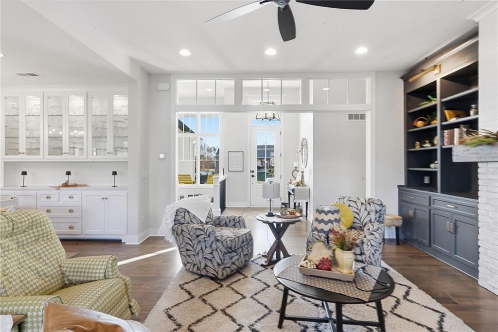 1210 Signal Lake Court