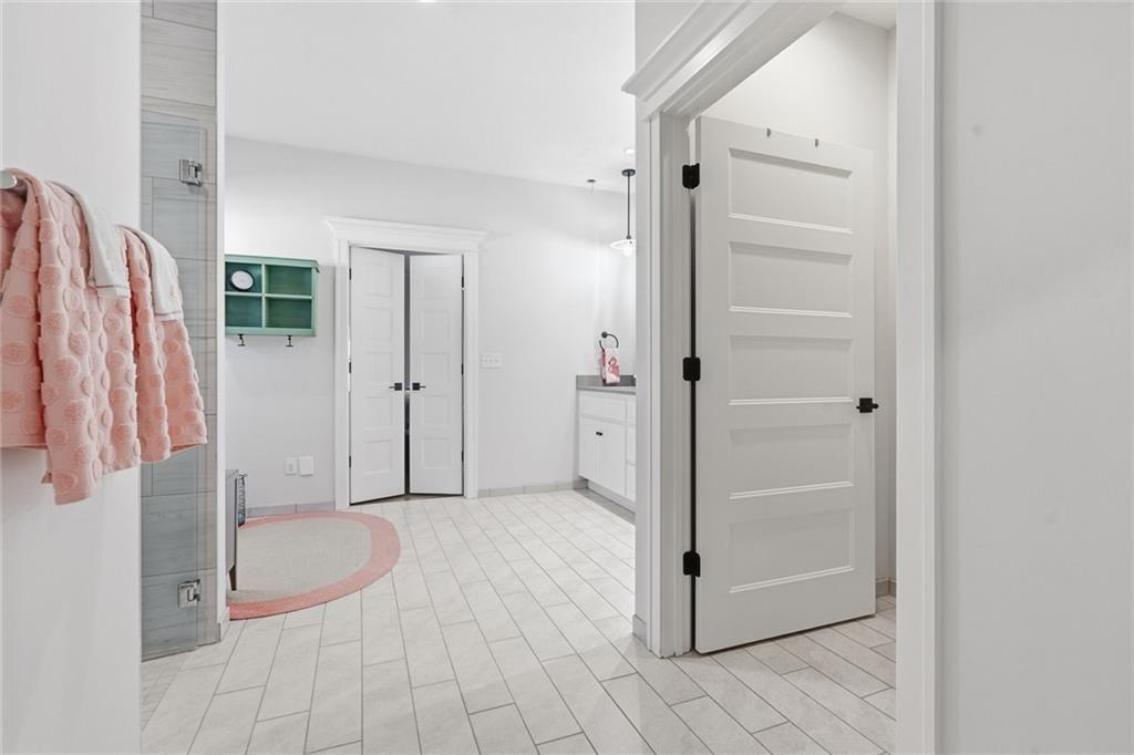 1210 Signal Lake Court