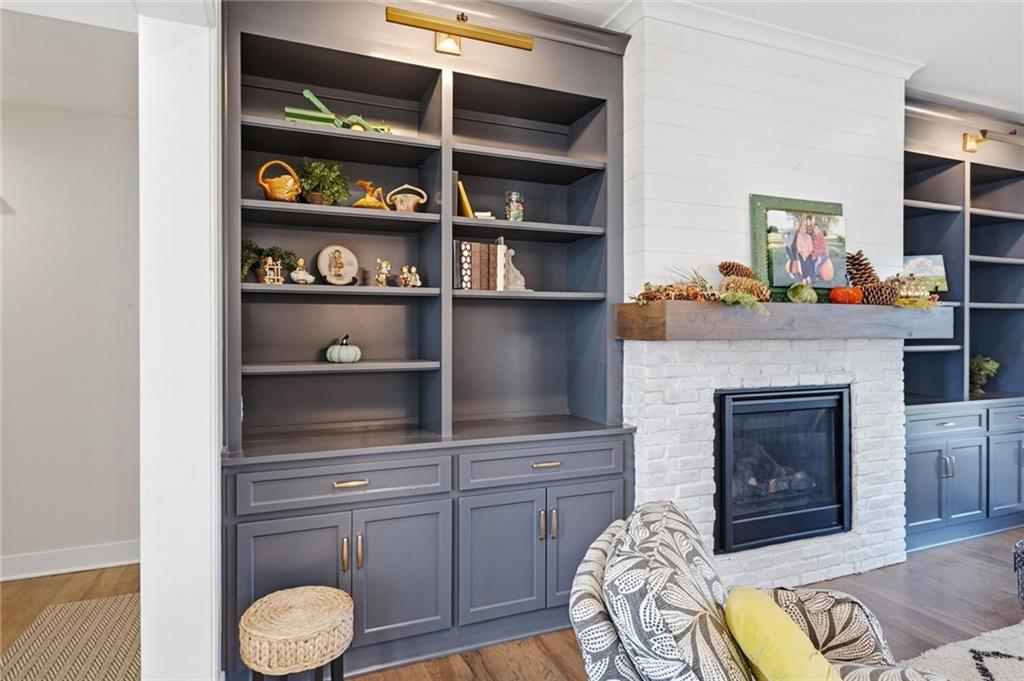 1210 Signal Lake Court