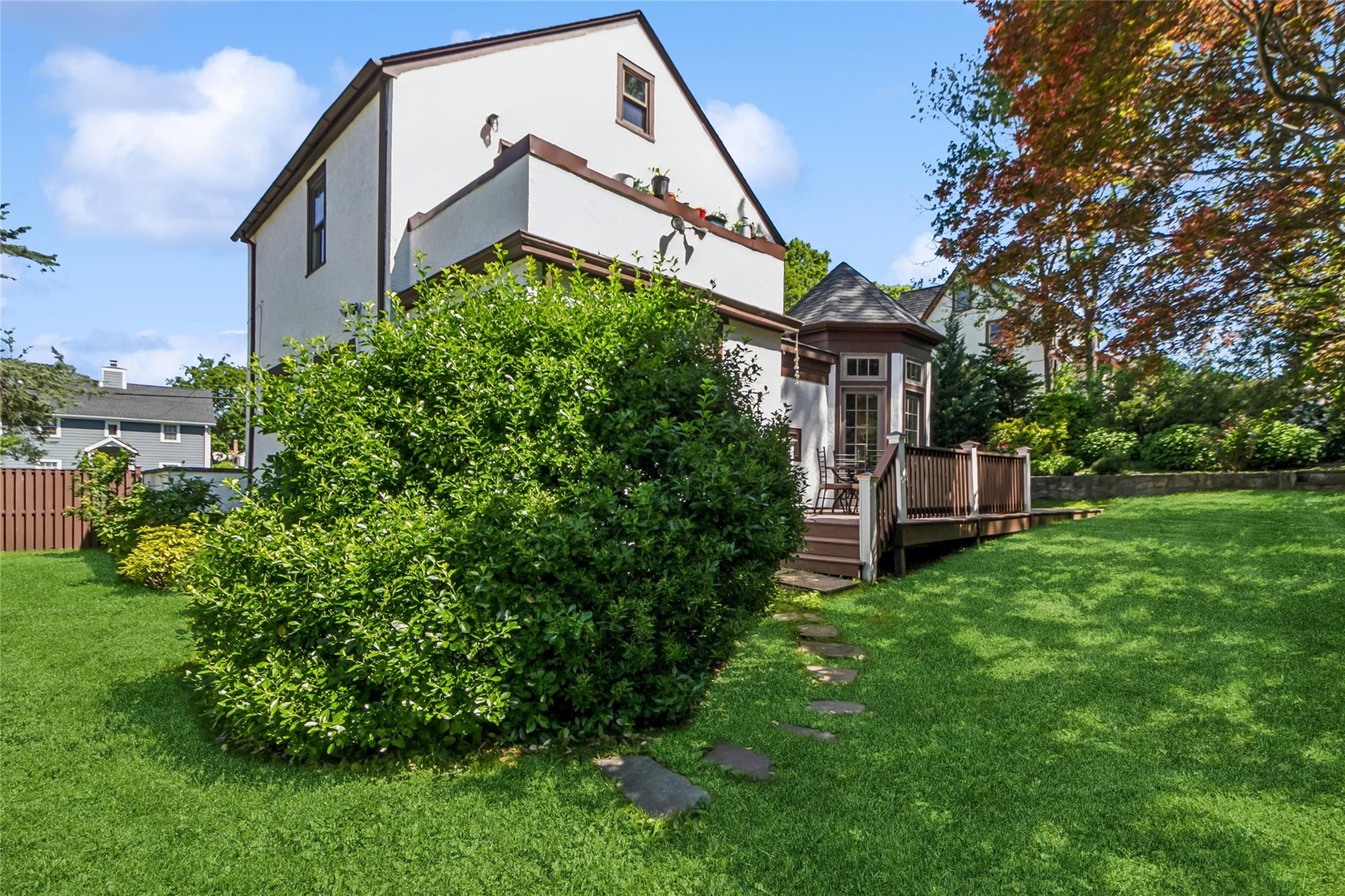 10 Belmont
