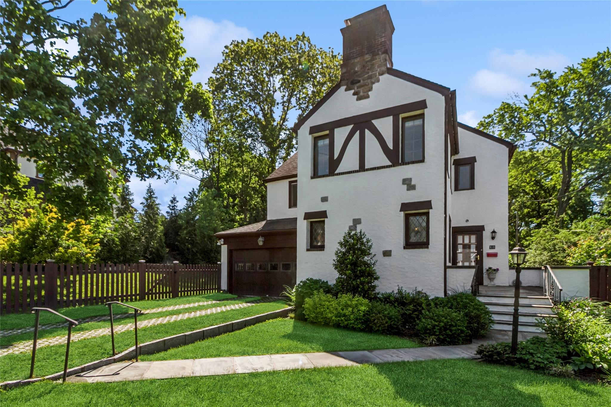 10 Belmont