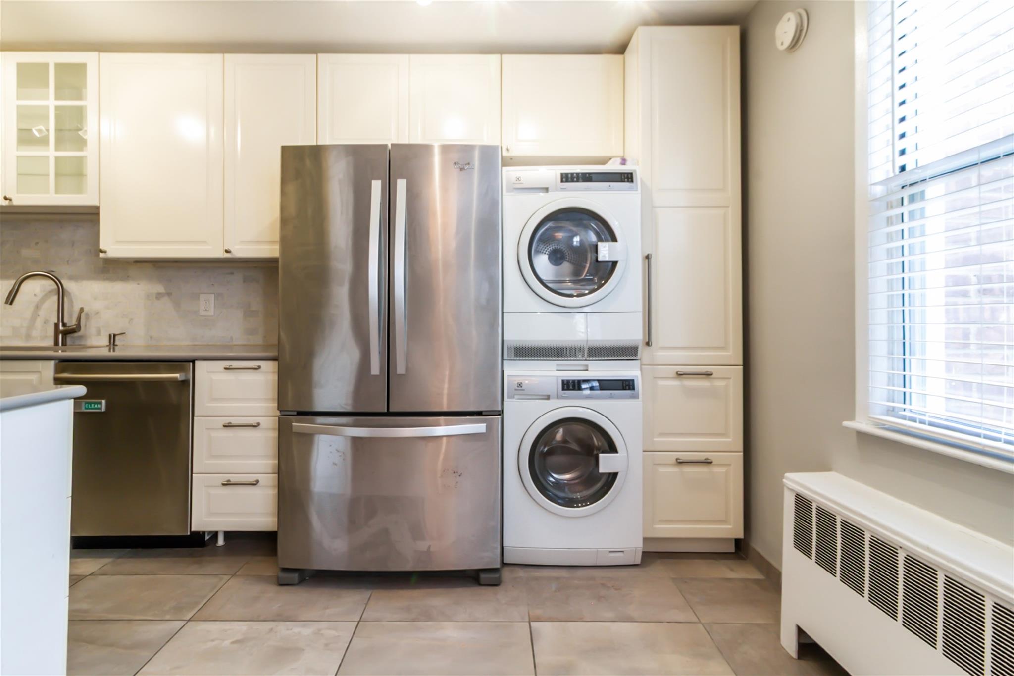 325 Palmer Terrace Unit: 1D