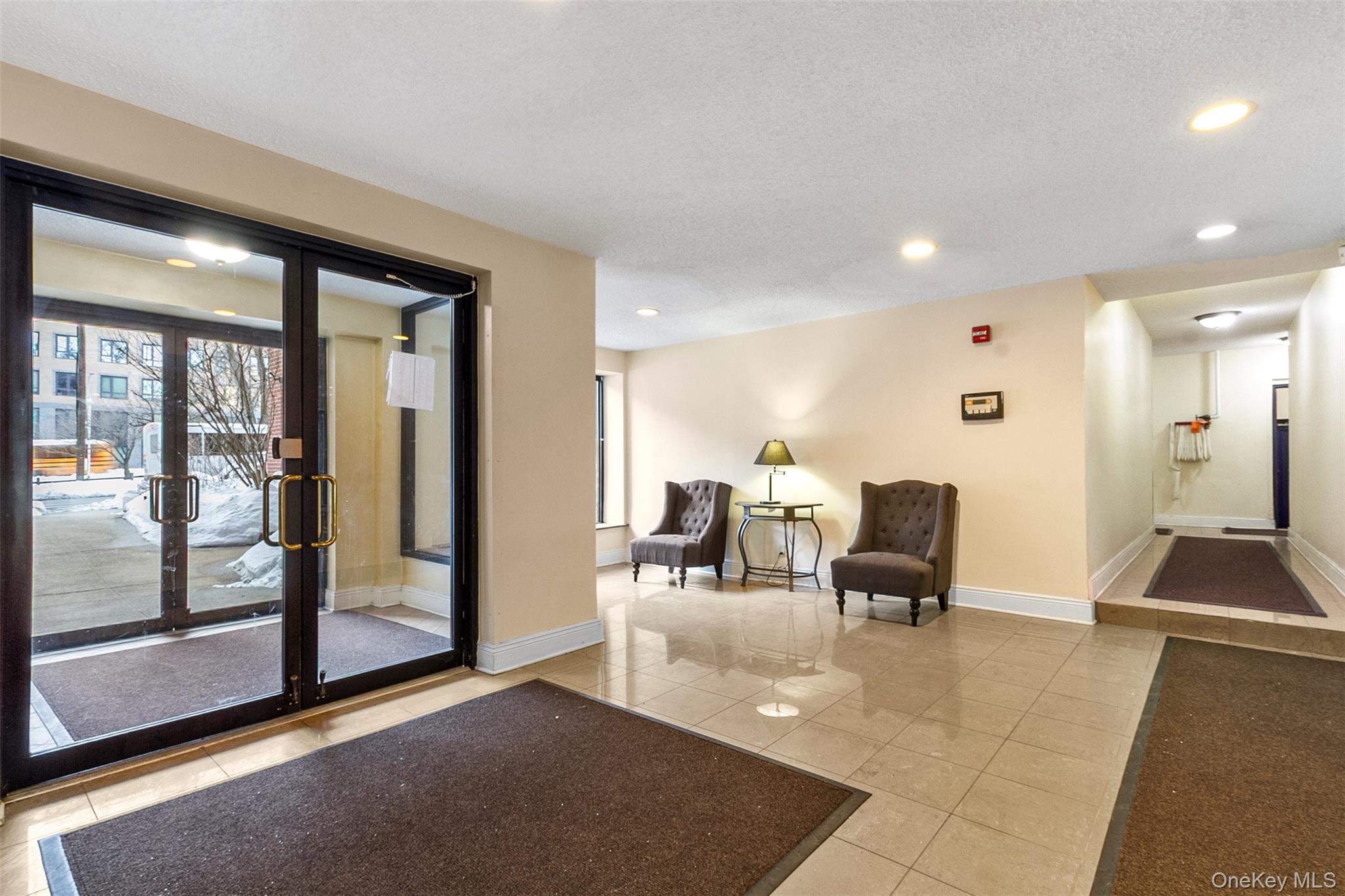 30 N Broadway Unit: 6B