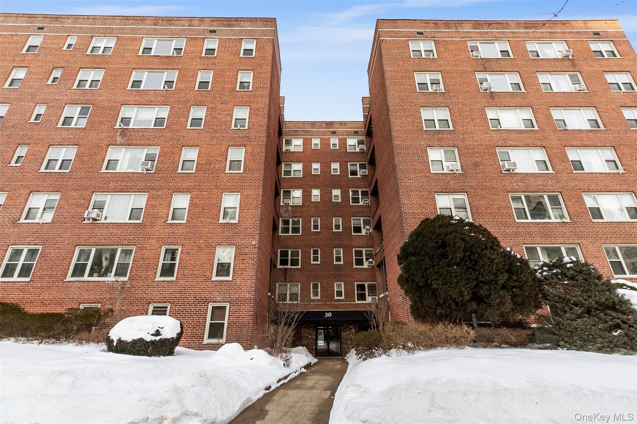 30 N Broadway Unit: 6B