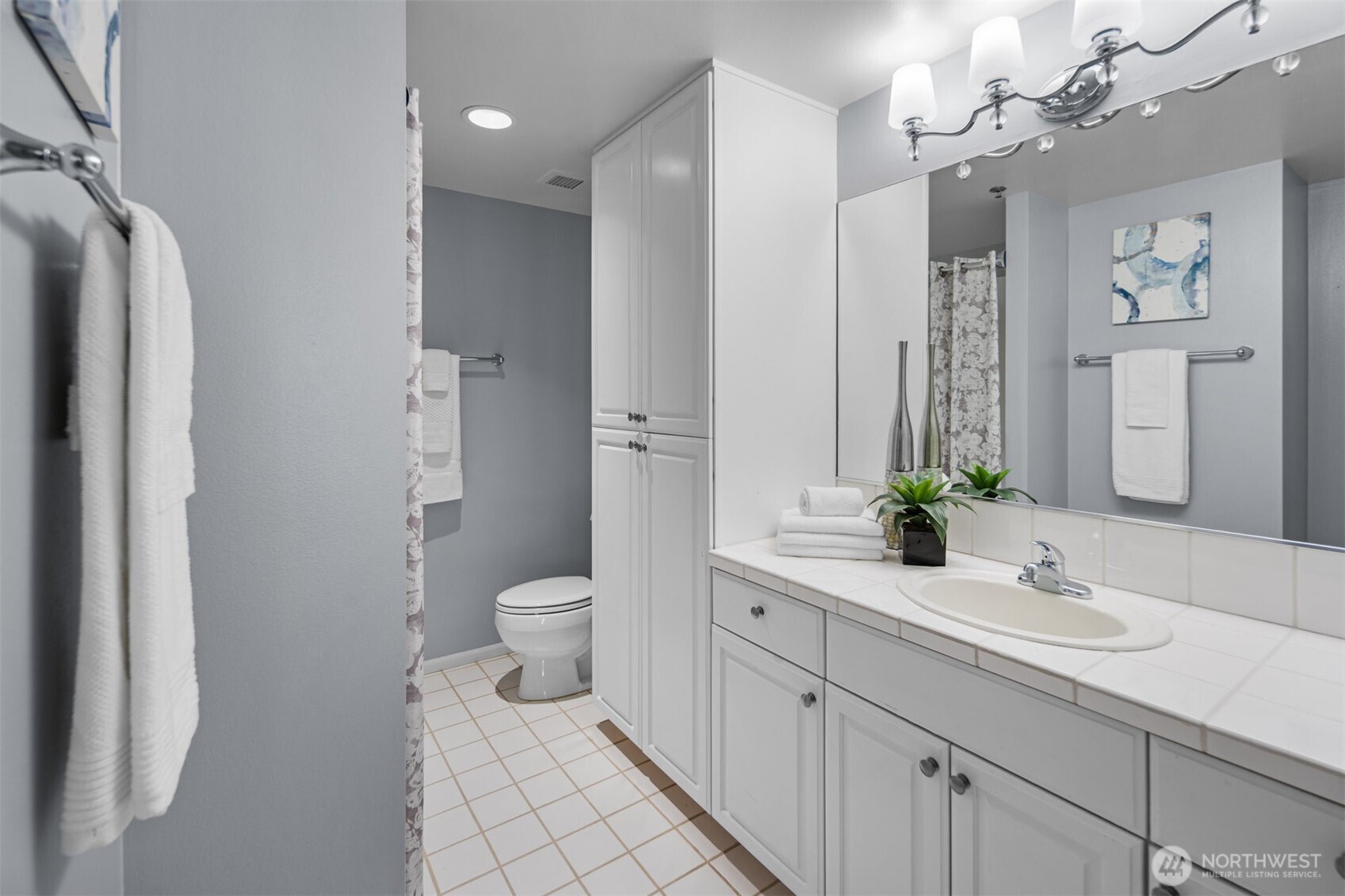 177 107th Avenue NE Unit: 1702