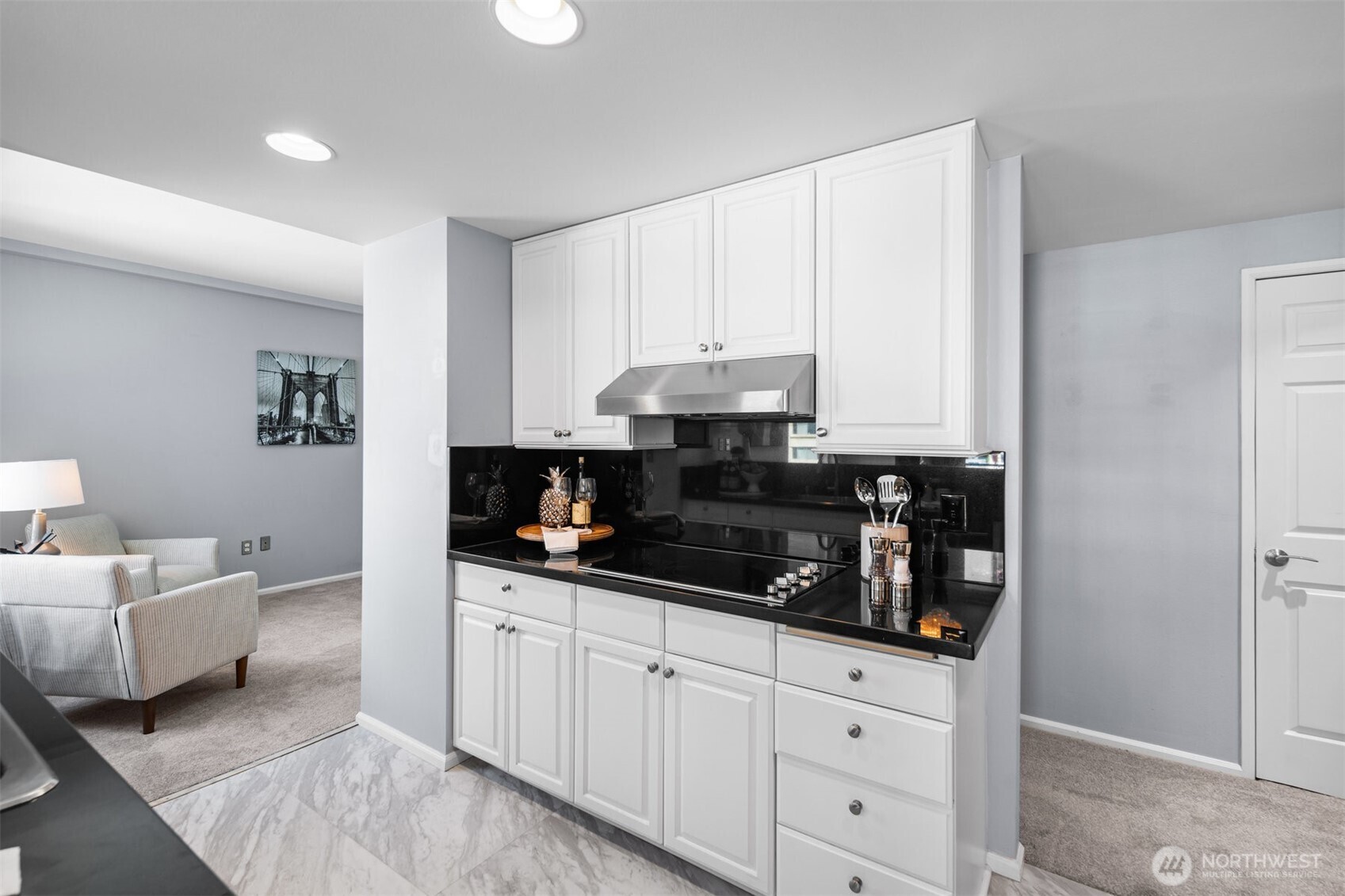 177 107th Avenue NE Unit: 1702