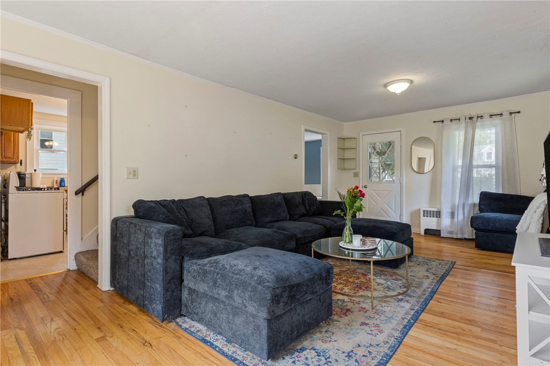7 Hockeborne Avenue