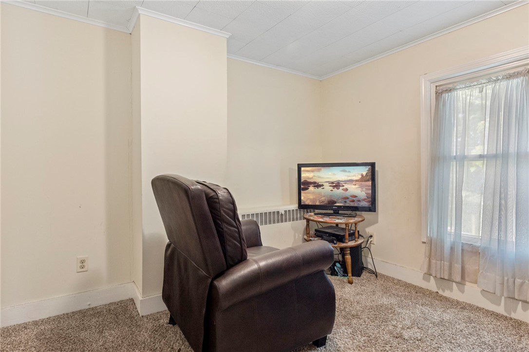 7 Hockeborne Avenue