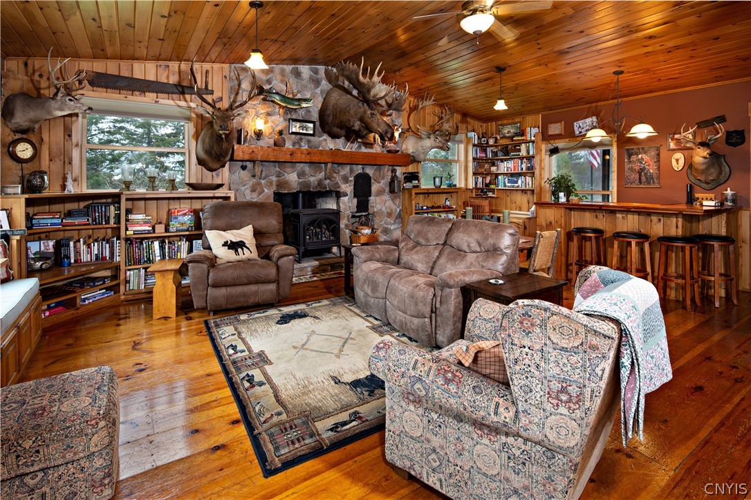 1620 New Seneca Turnpike