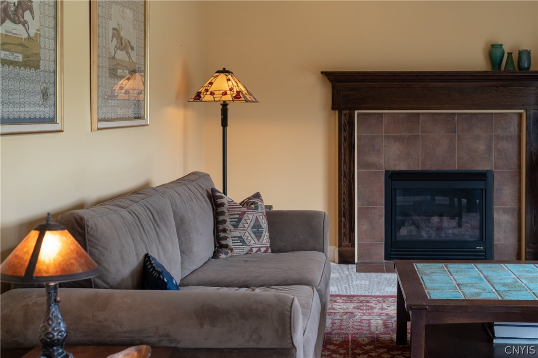 5016 Horizon Terrace