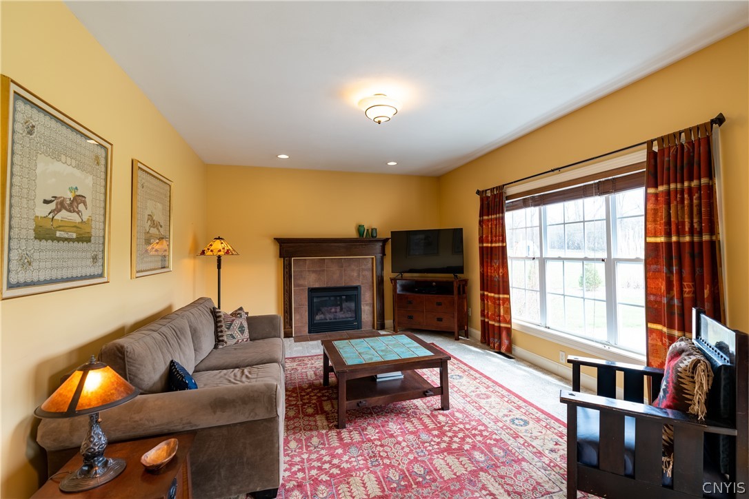 5016 Horizon Terrace
