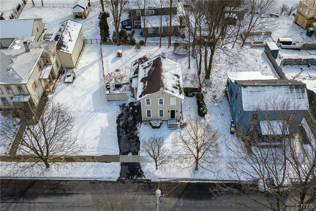 10 Elizabeth Street E