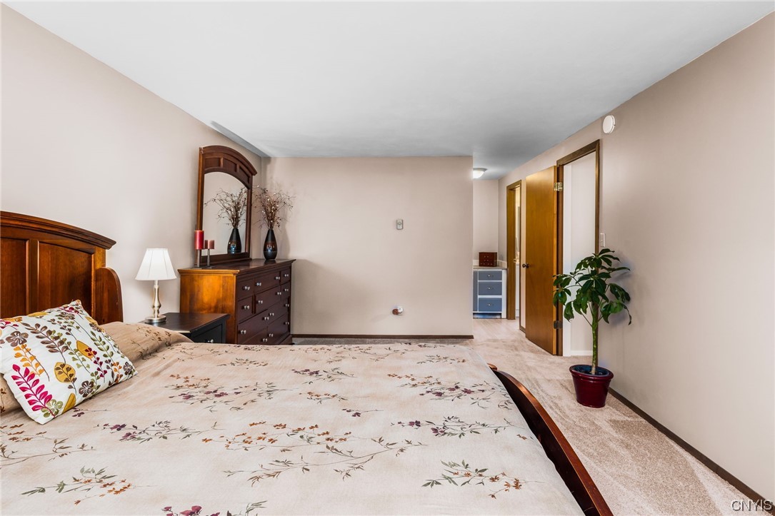 8196 Gatewood Drive
