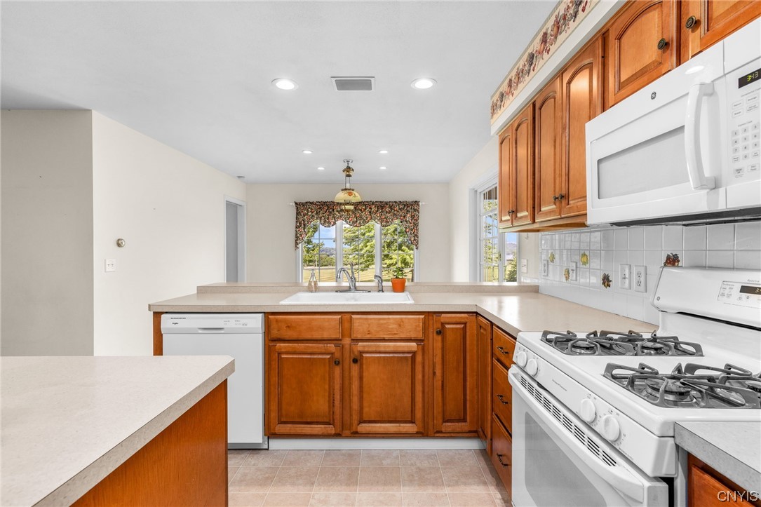 900 Andrews Road