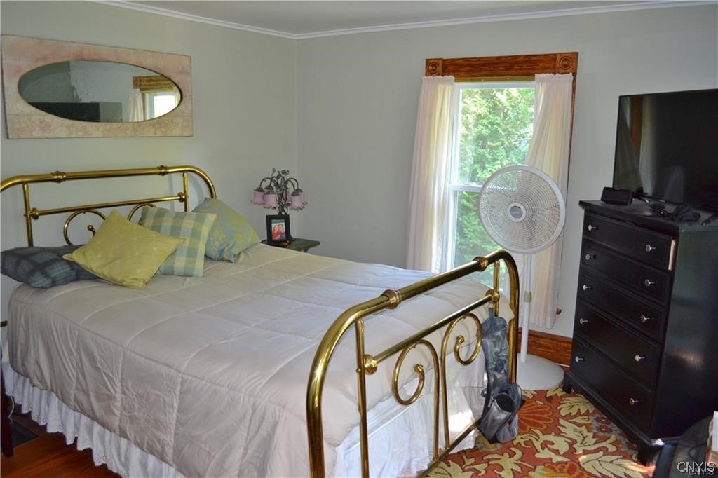 43 Leitch Ave