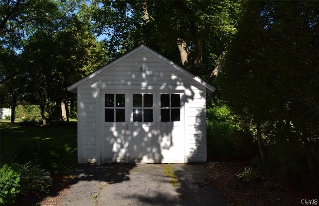 43 Leitch Ave