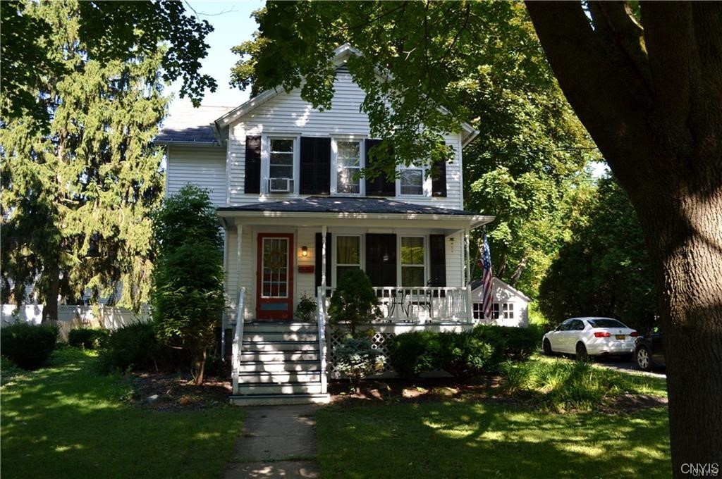 43 Leitch Ave
