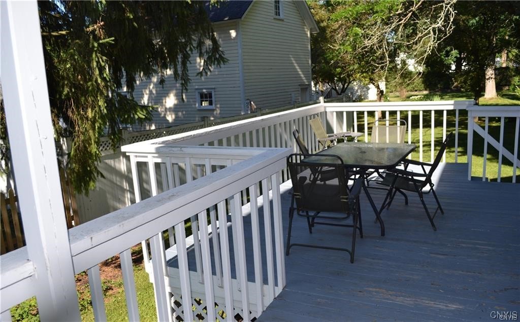 43 Leitch Ave