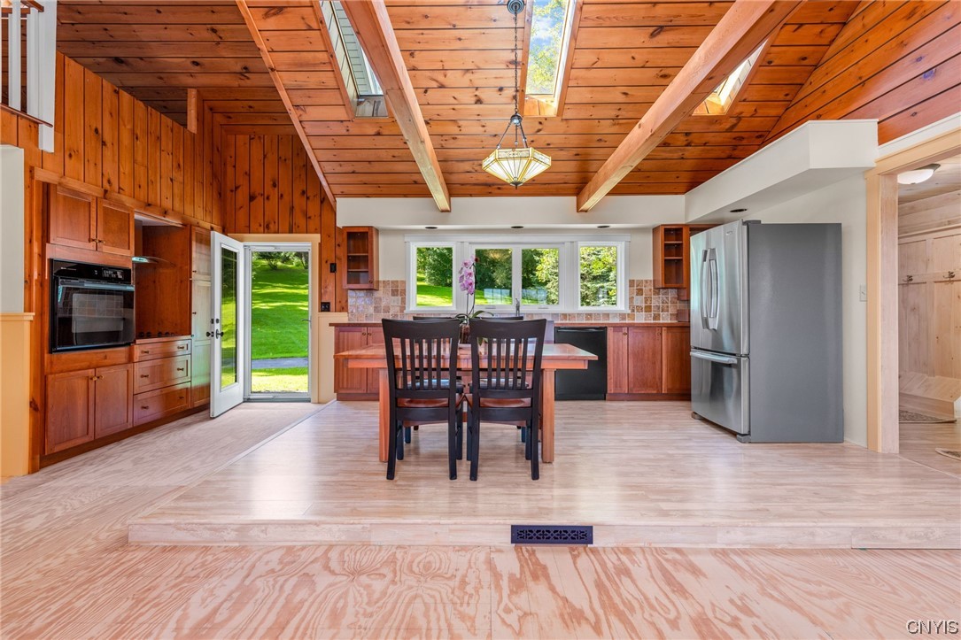 1605 Willowdale Road