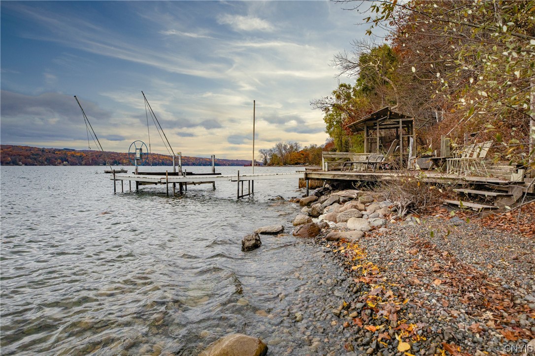 1014 Ten Mile Point Road