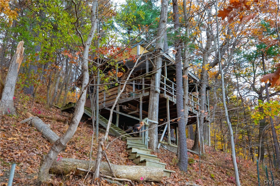1014 Ten Mile Point Road
