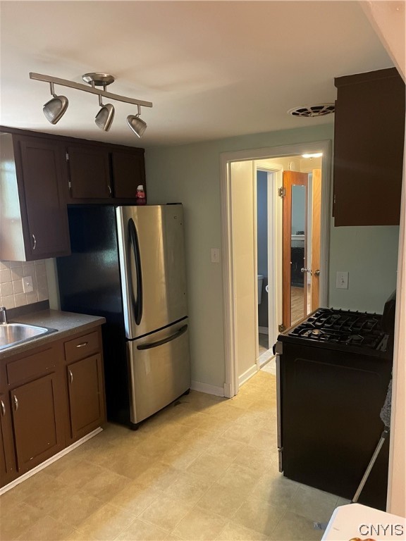 415 Hillsboro Parkway