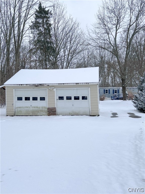 930 Old Seneca