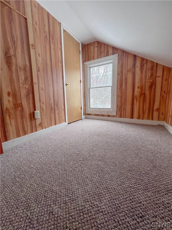 930 Old Seneca