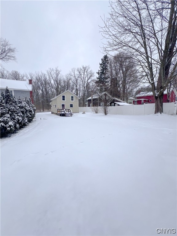 930 Old Seneca