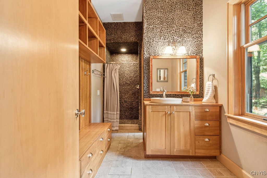 1782 Tamarack Trail