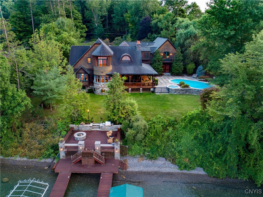1782 Tamarack Trail