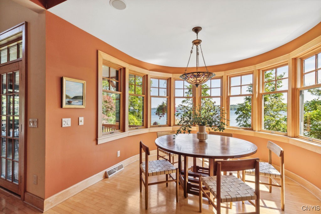 1782 Tamarack Trail