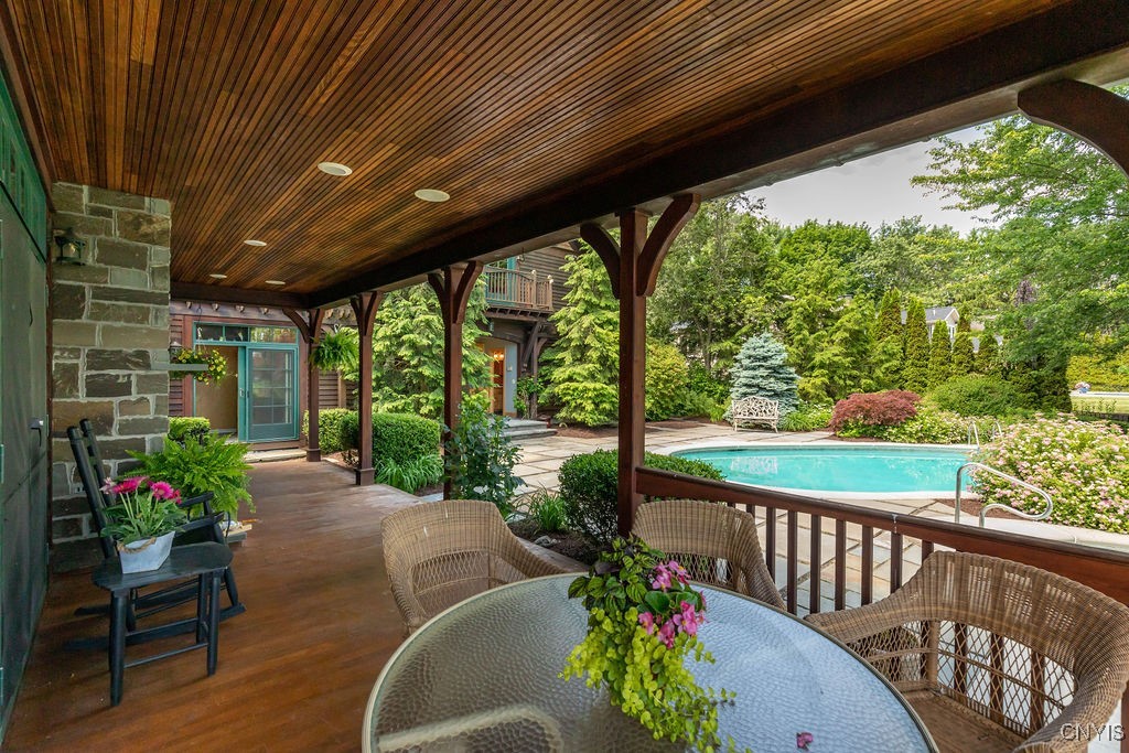 1782 Tamarack Trail