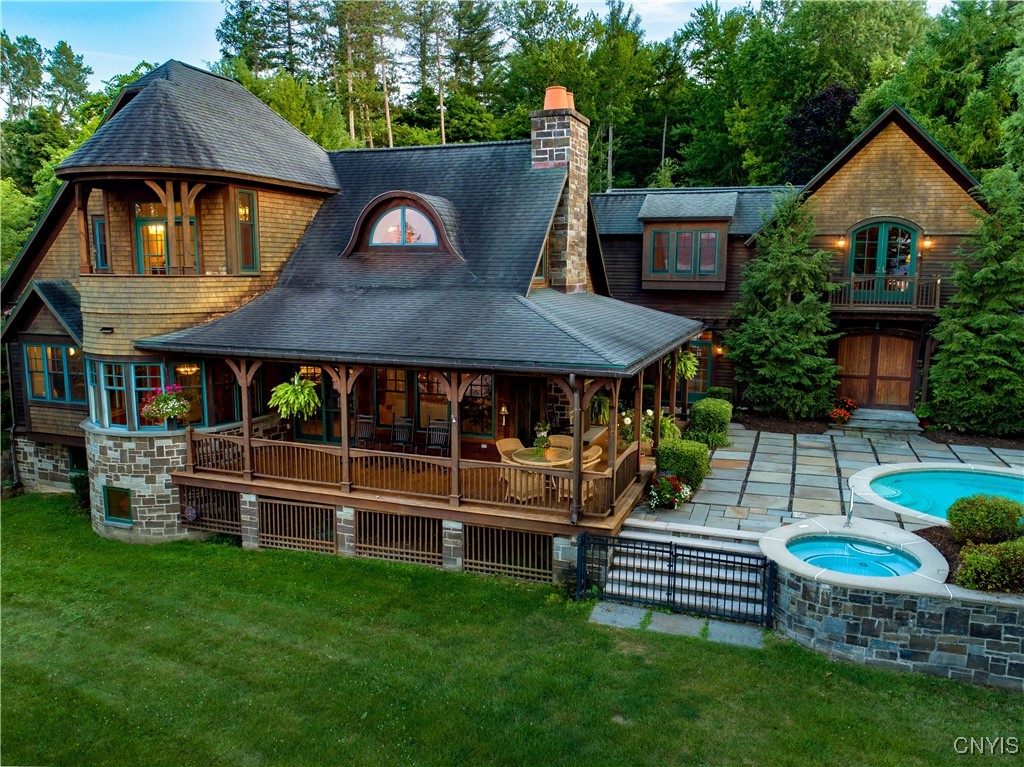 1782 Tamarack Trail
