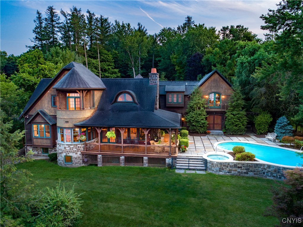 1782 Tamarack Trail