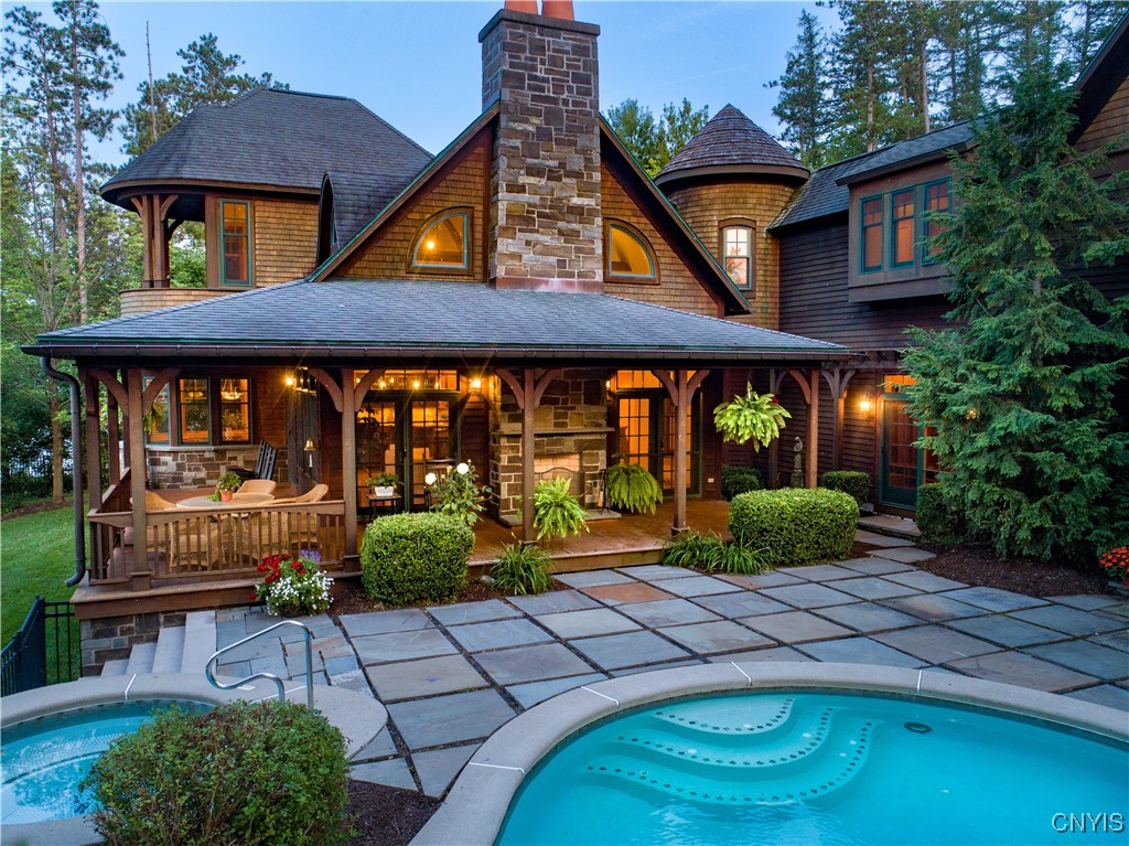 1782 Tamarack Trail