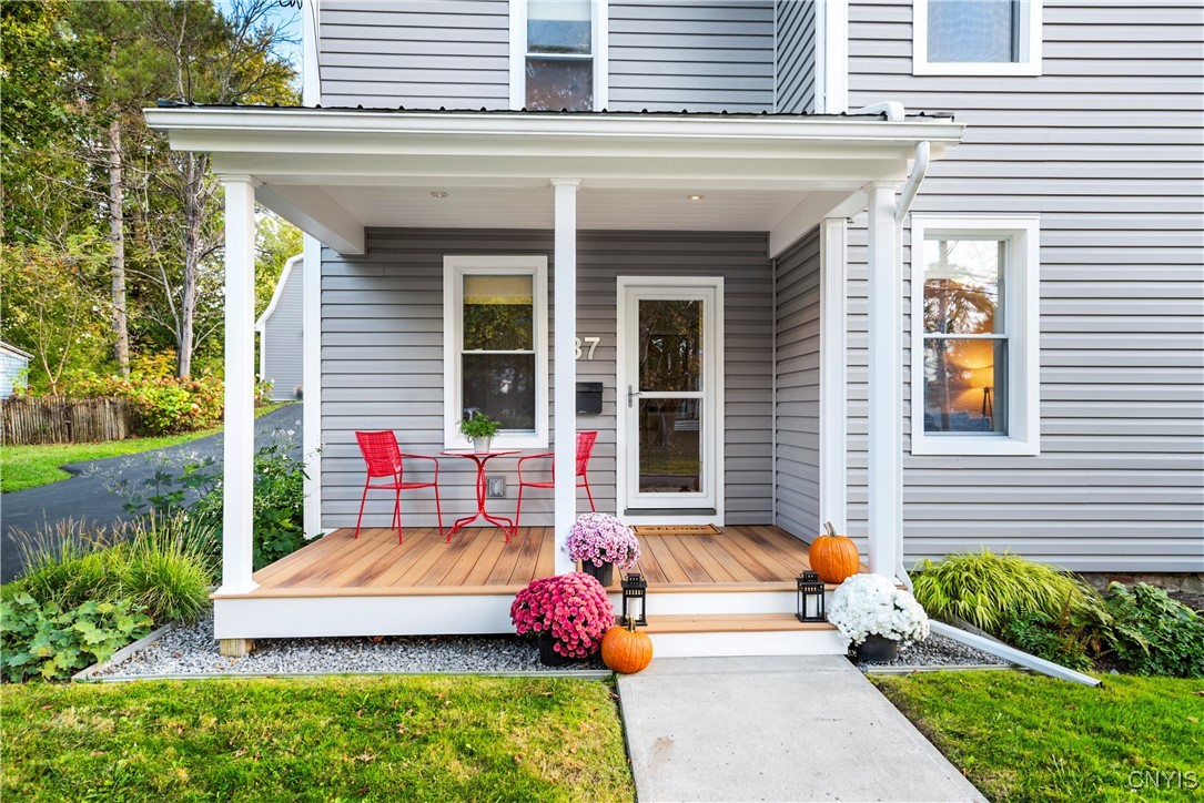 37 West Elizabeth Street