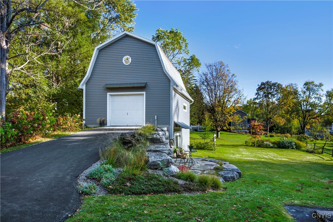 37 West Elizabeth Street