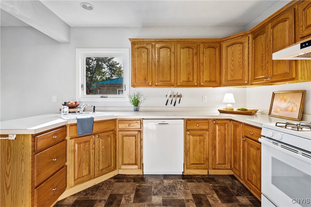 37 West Elizabeth Street