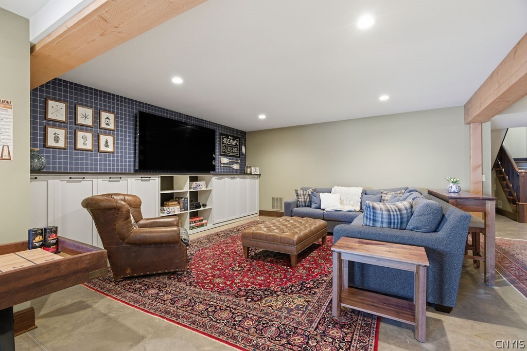 1760 Tamarack