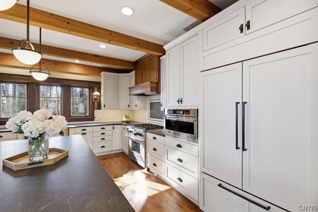 1760 Tamarack